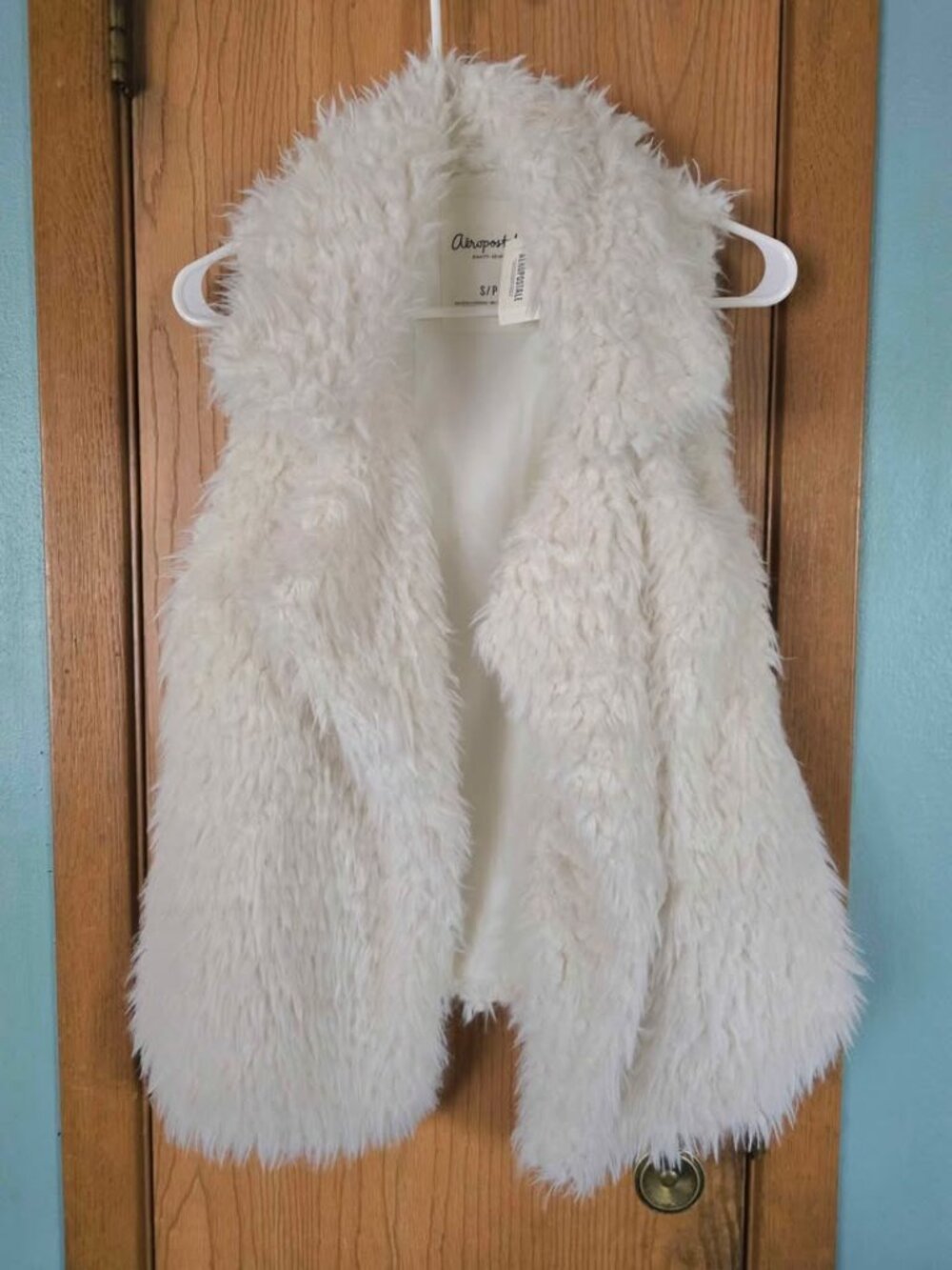 New Size S Soft White Faux Fur Aeropostale Open Vest